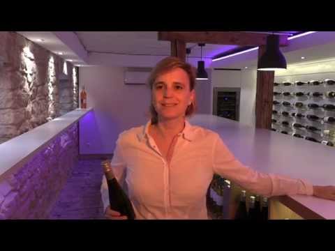 Rundgang durch das Ladengeschäft der Weinhelden in Baden-Baden. Wein kaufen mit Genuss.