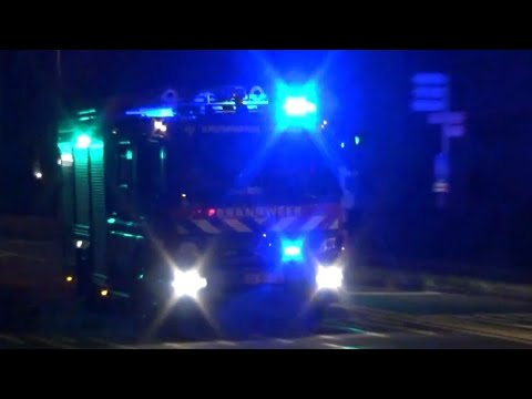 Brandweer Wormerveer en Krommenie met spoed naar een brand woning in Wormerveer