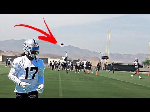 9/9/22: Raiders WR Davante Adams goes the distance, but not before making this one-handed catch😳