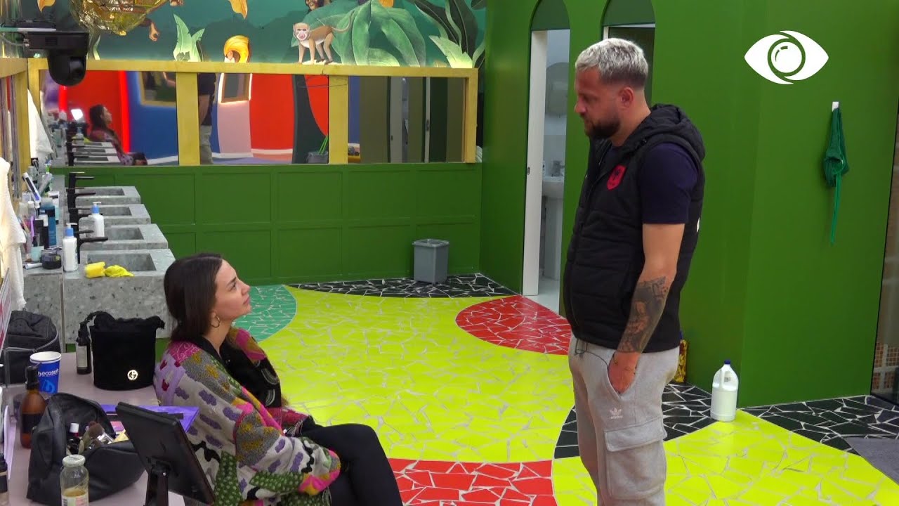 8 vetë i kam kundër, Luizi bisedon me Kiarën