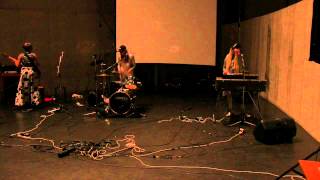 Post-konzumní Plastic People - Ravioli me away