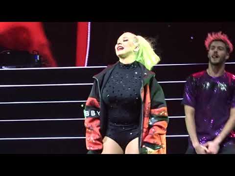 Christina Aguilera - Accelerate + Moves Like Jagger+Feel This Moment - LIVE in Birmingham 14.11.2019