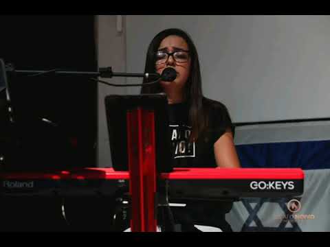 Canção De Salomão (sobre As Montanhas) - Luriany Mikaely