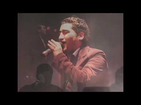 Mira Hacia Arriba - Tres Por Uno