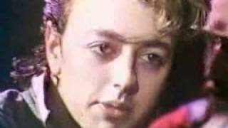 Download lagu Stray Cats - Be Bop a Lula (Unplugged 1982) mp3