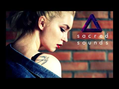 AkA feat. Kvietka - Give It Up