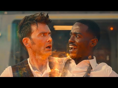 The Fourteenth Doctor Bi-generates! | David Tennant to Ncuti Gatwa | The Giggle | Doctor Who