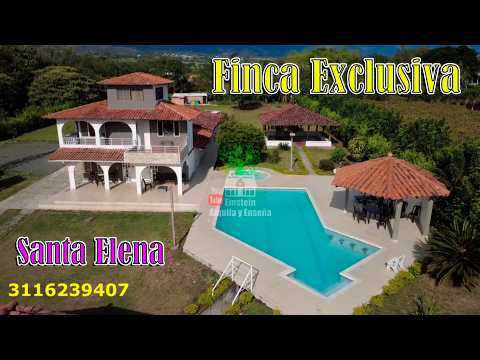 Casa de lujo muy cerca al parque principal de Santa Elena El Cerrito
