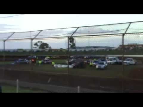2011-12-17 Charlton Raceway Heat 2 - Rodney & Cathy Pammenter.
