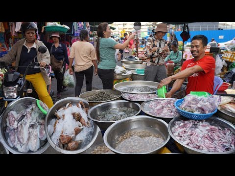 Orussey Evening Street Market Tours - Plenty Fresh Fruit, Duran, Vegetable & More Chickens In Market