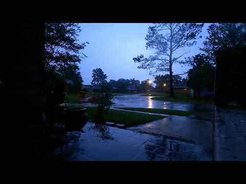 Relaxing Storm Late Night in Baton Rouge (Rain, Thunder, Lightning)