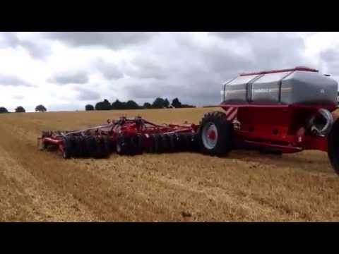12m CTF HORSCH Sprinter. Courteenhall Farms planting OSR in Northamptonshire.