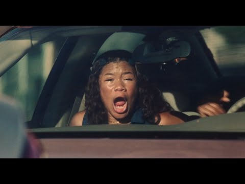 Euphoria S02E05 | Rue runs out in the highway scene