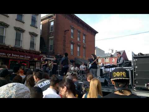 Mirk play I Want You Back at Larkfest 2014