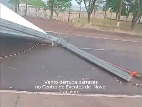 NOVO ITACOLOMI – Vento provoca estragos no Centro de Eventos