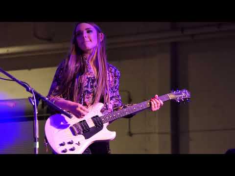 Jackie Venson, Joanna Connor & Ally Venable - Chain of Fools - 5/3/19 Dallas Guitar Show