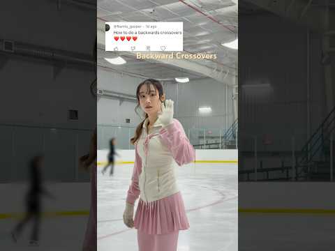 Beginner Backward Crossovers in 3 Steps.   #figureskating #iceskating  #skatingchannel #crossover
