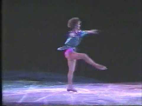Dorothy Hamill scratch spin