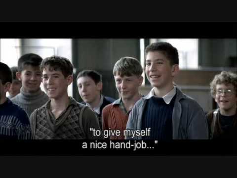 Mondain Singing Les Choristes