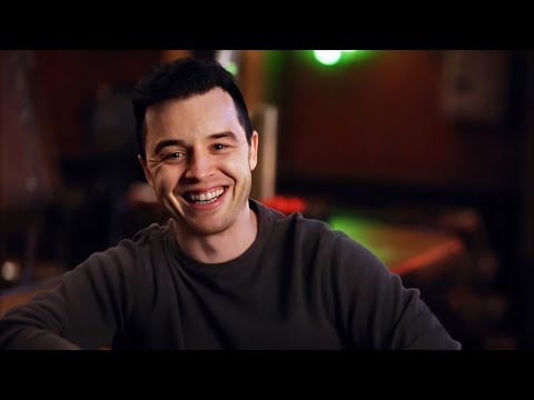 BTS filming Intro to season 10 of Shameless / Noel Fisher