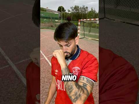 De pequeño se escondía por vergüenza, hoy reina en Europa 😱⚽️ #historiasreales #historiasdevida