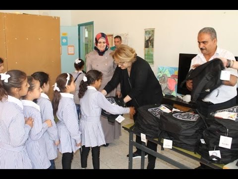 مقابلة إذاعية عبر أثير إذاعة طريق المحبة مع السيدة رجاء أبو غزالة شعث مؤسس ورئيس مجلس إدارة جمعية عطاء فلسطين حول إنجازات الجمعية وطموحتها المستقبلية. عام 2015