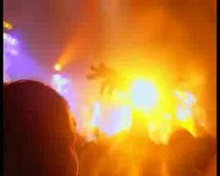 Thaitanium-Hey Girl (feat. Bank Clash)