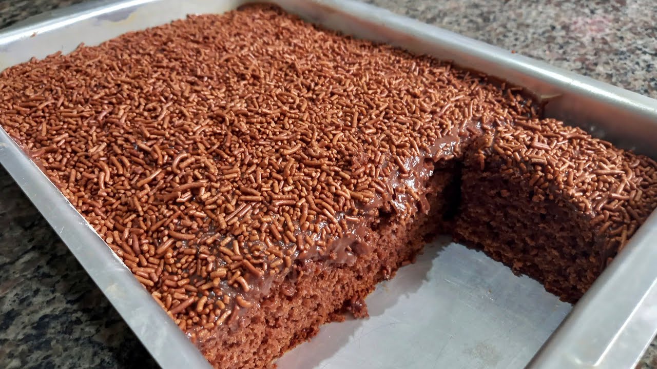 BOLO DE CHOCOLATE FÁCIL E RÁPIDO