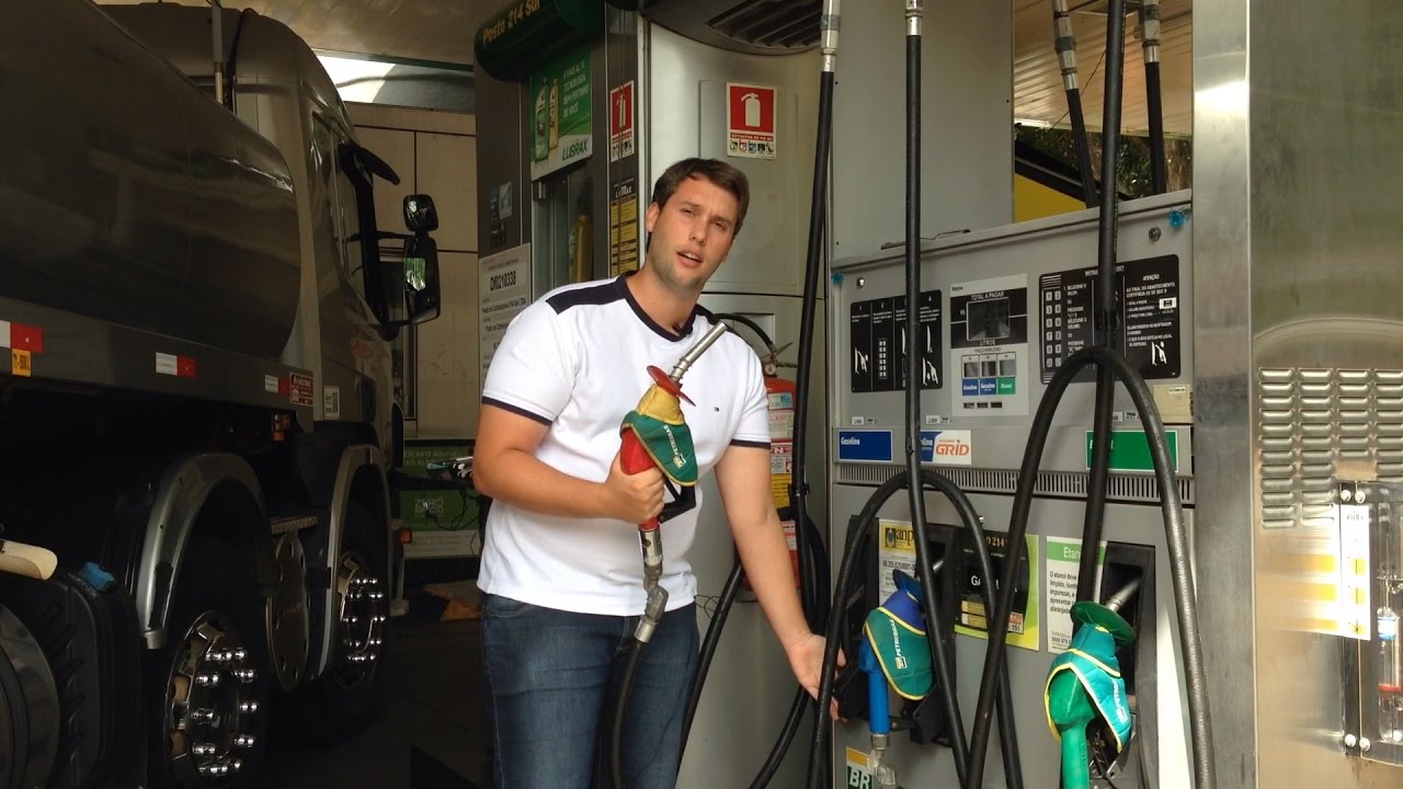 como funciona a bomba combustível.