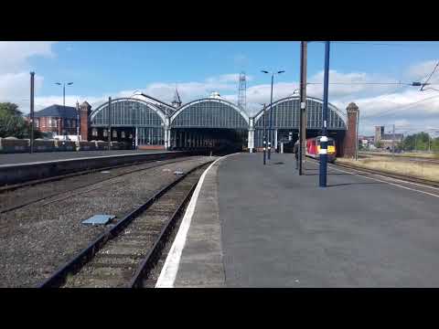 66413 & 91111 pass at Darlington on 14/8/17