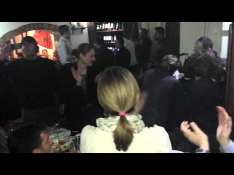 "Домашна" предновогодишна забава...