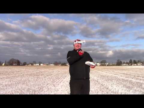 MongoTV_701 - Del 2 - Mongo Drones - Små Depri Fede John Flyver Syma 5C legetøjs Drone På Mark