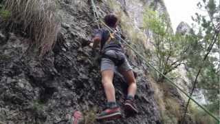 preview picture of video 'Tudor - alpinism la Baia de Fier'
