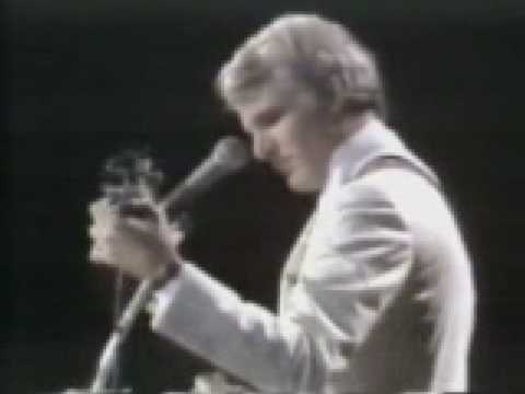 Steve Martin banjo, frailing, clawhammer  medly - Loch Lomond Sally Anne