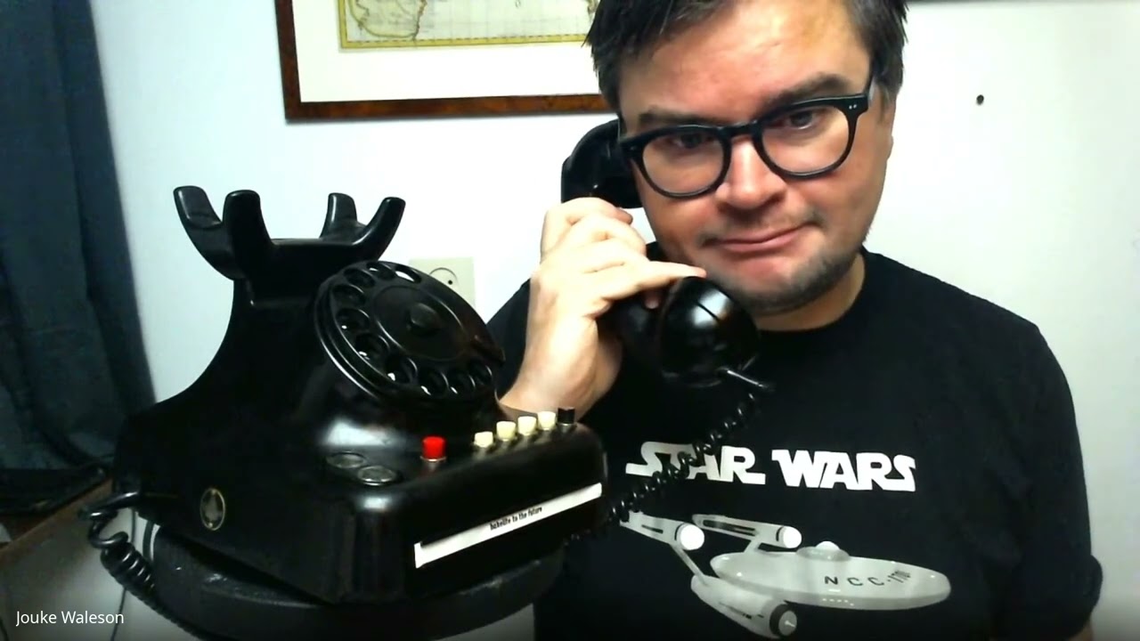 Have you ever wanted to see a 1950s rotary phone turned into a 1 Bakelite to the Future - 1950s rotary phone ESP32 bluetooth headset - YouTube