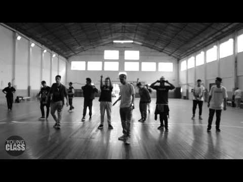 Young Class | Everton Silveira - About the Money