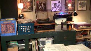 Curtis Collects Vinyl Records; Elton John - I Don&#39;t Care