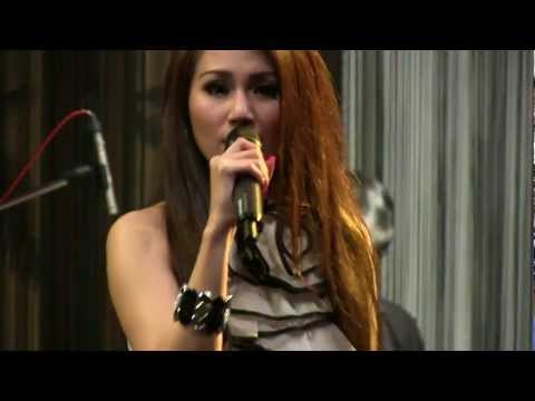 Sierra Soetedjo - Cruisin @ Mostly Jazz 06/12/12 [HD]