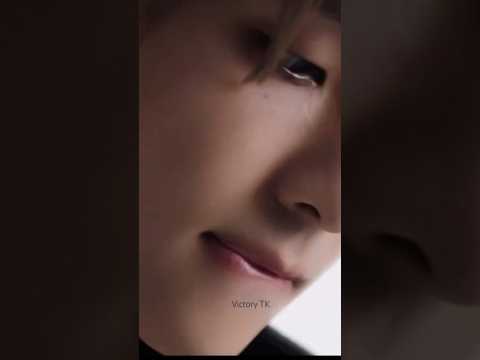 Taehyung is an unrealistically handsome man #taehyung #v