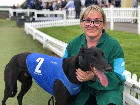 #GreyhoundDerby2022 Kennel Visit: Graham and Nicky Holland