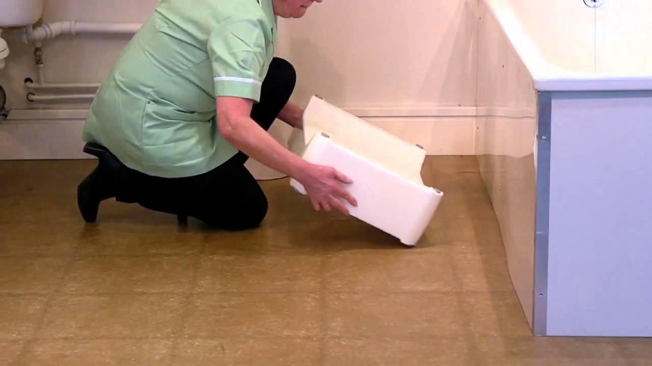 marche-pied-salle-de-bain-2-en-1-de-Prevenchute