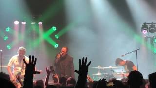 Japandroids w/ Craig Finn covering The Saints