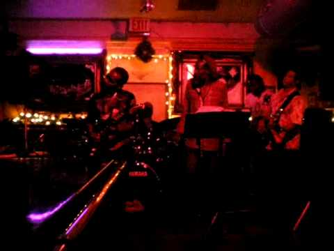 Bon Pasku (Merry Christmas)