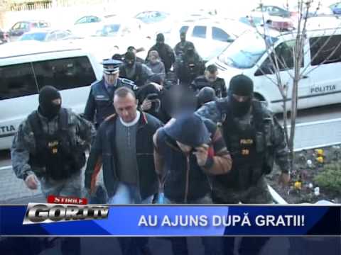 Au ajuns după gratii!