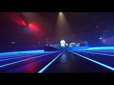 Tiësto In Concert 2003_ Conjure One feat Sinead O_Connor - Tears From The Moon (Tiësto Remix).mp4