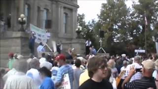Ohio Crashes Boehner&#39;s office in troy Ohio Takin back our Country Hank Williams Jr 8.27.2013