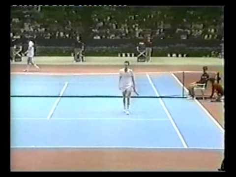 McEnroe vs Lendl - 1983 Philadelphia Final (Highlights)