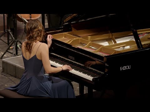 Beethoven: Piano Concerto No.3 Op.37 - Maya Oganyan, Eduard Topchjan, Armenian National Philarmonic