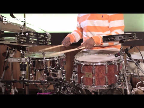 Chris Dave & the Drumhedz Live (J. Dilla the greatest)