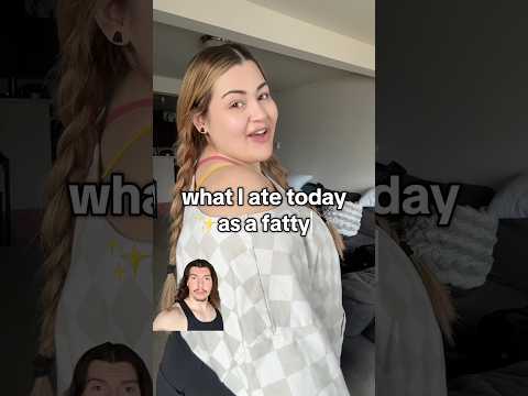 What She Ate as a FATTY! 🥑 (Fat Loss Coach Reacts) #fitness